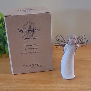 WILLOW TREE Retired 'Thank You'  Sculptured Angel Figurine by Susan Lordi
